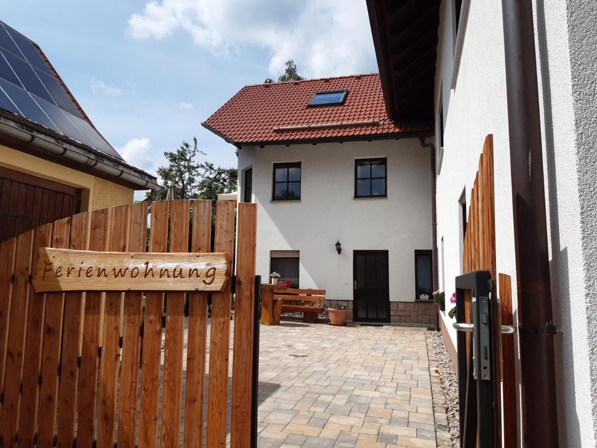 Ferienwohnung Reissmann Heinsdorfergrund Bagian luar foto