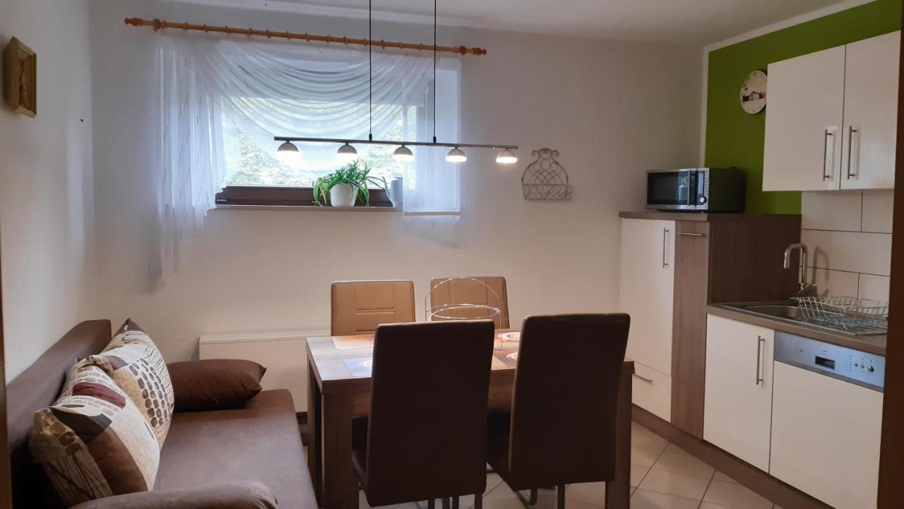 Ferienwohnung Reissmann Heinsdorfergrund Bagian luar foto