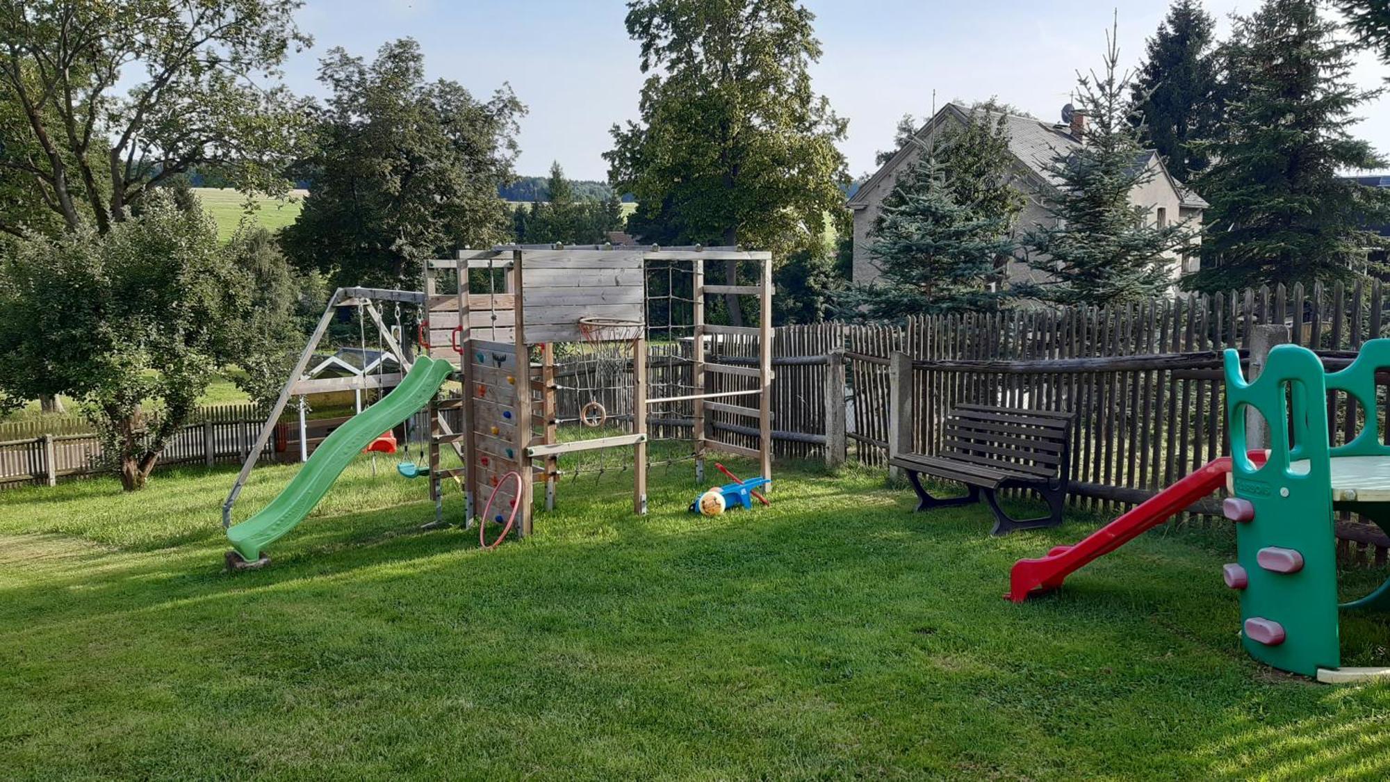 Ferienwohnung Reissmann Heinsdorfergrund Bagian luar foto