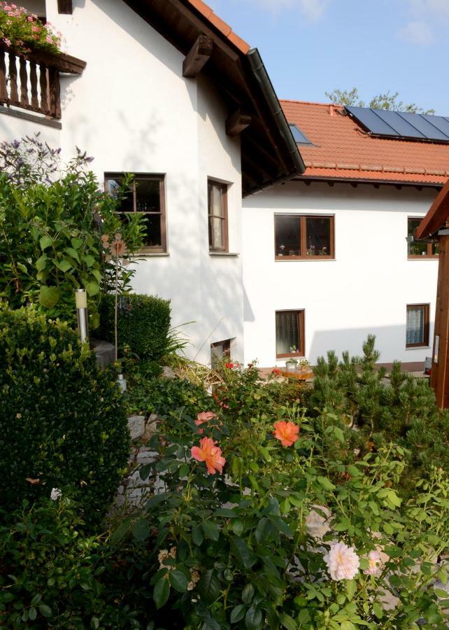 Ferienwohnung Reissmann Heinsdorfergrund Bagian luar foto
